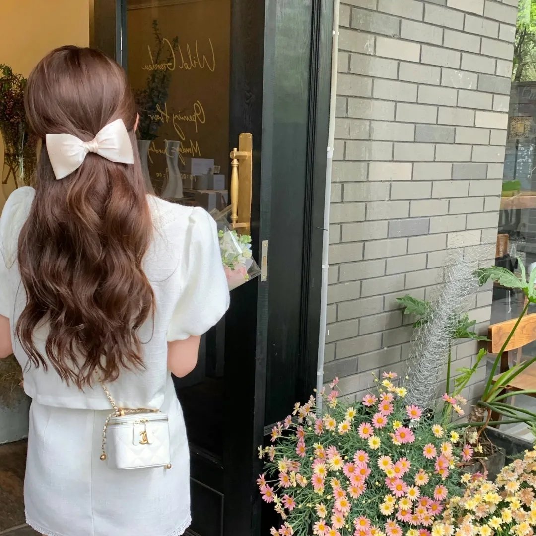 绅士爱美人海报